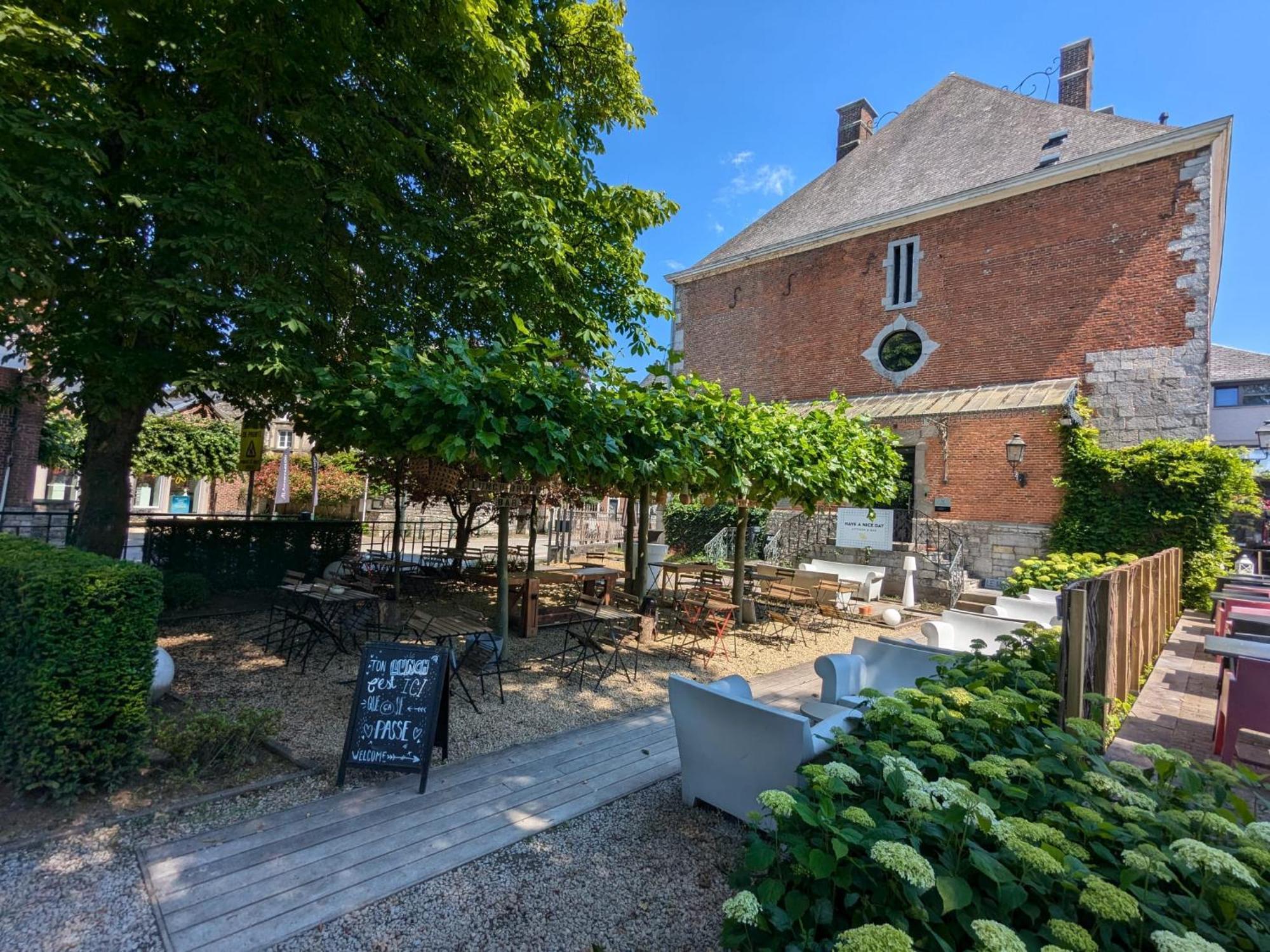 Hotel Le Manoir Марш ан Фамен Екстериор снимка
